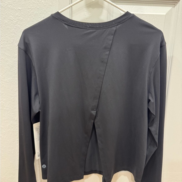 NWT!! Lululemon Women's Black Long Sleeve Top - Picture 4 of 5